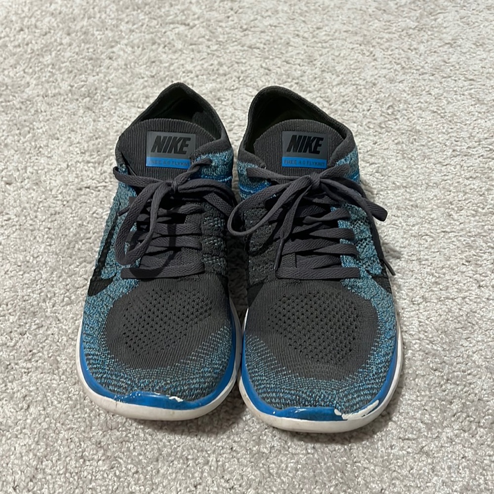 Nike free running shoes, men’s size 8 (fits women’s 9.5-10)